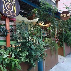 https://hostal-rich.colombiamedellinhotels.com